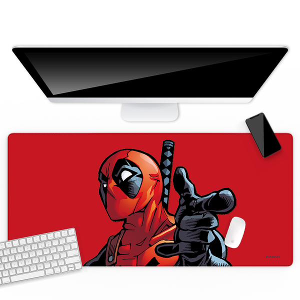 Mata na biurko 80x40 Deadpool 017 Marvel Czerwony